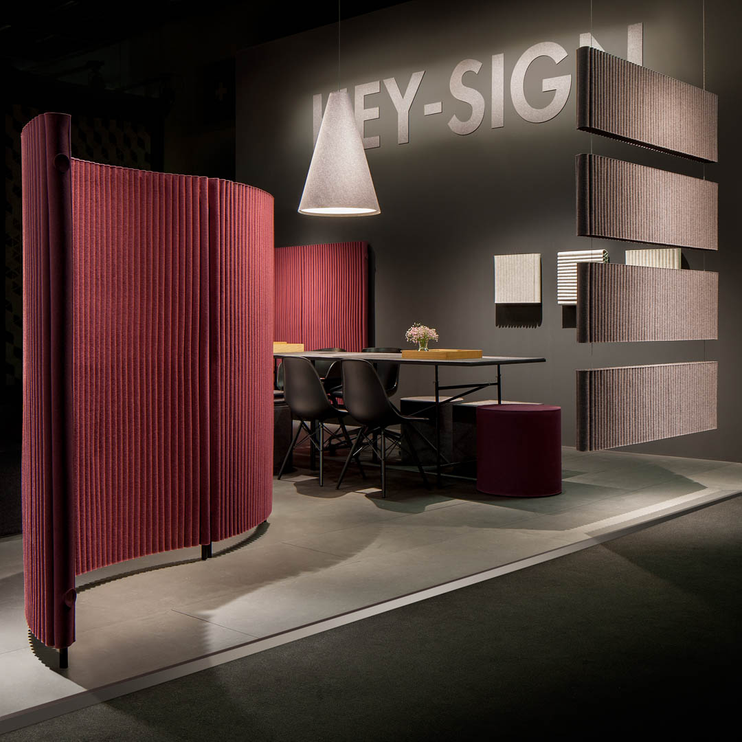 2-HEY-SIGN_Messestand_IMM_2018-18_1293_A2oF0WNj3wV9Aktqv Paravent Welle gebogen, Basiselement