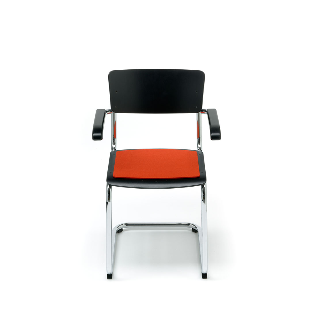 HEY-SIGN_Sitzauflage_aus_Filz_S43_08_7783_f20 Seat cushions for S 43