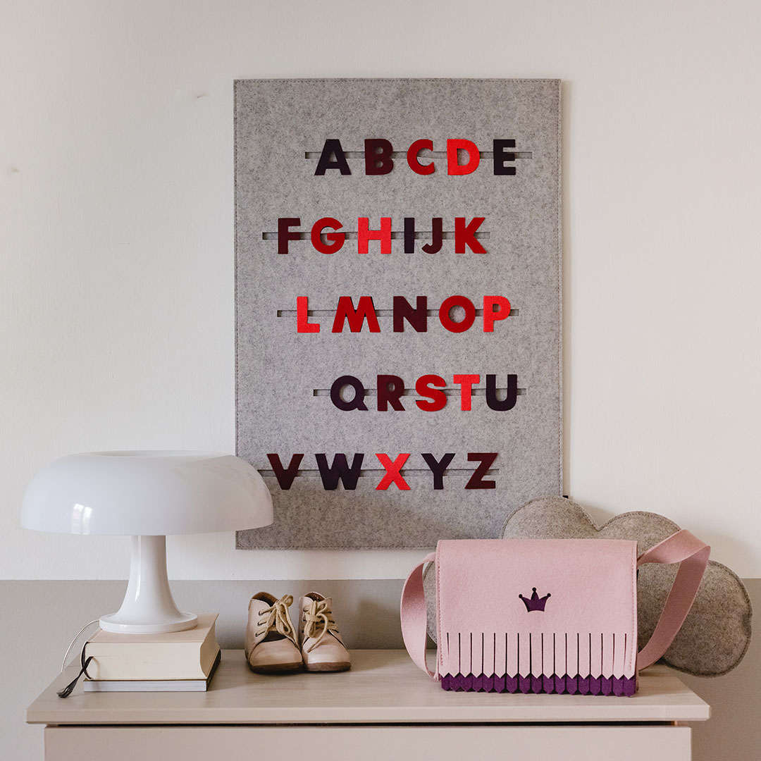HEY-SIGN_Wandbild_ABC_aus_Filz_Kinderzimmer_DSCF0409_HEYSIGN_2022_01_COR_Q Wandbild ABC